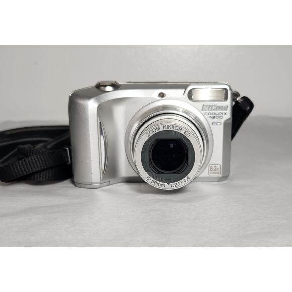 Nikon Coolpix 4800 ED Tested 4MP 8.3X Zoom Digital Camera W/ Accessories - Picture 4 of 12